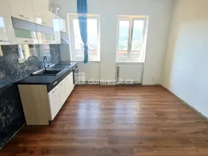 Pronájem bytu 2+1, Děčín - Děčín II-Nové Město, Kamenická, 70 m2