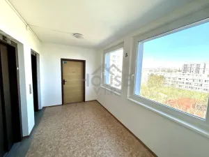 Pronájem bytu 2+kk, Praha - Černý Most, Kpt. Stránského, 44 m2