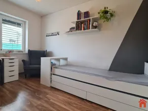 Pronájem rodinného domu, Buštěhrad, U Kapličky, 102 m2