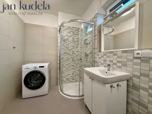 Pronájem bytu 1+kk, Brno, třída Generála Píky, 36 m2