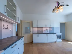 Prodej činžovního domu, Jevišovice, 420 m2