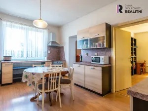 Prodej činžovního domu, Jevišovice, 420 m2