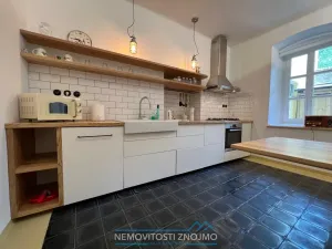 Pronájem bytu 2+kk, Znojmo, Na Kopečku, 52 m2