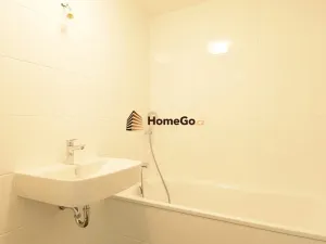 Pronájem bytu 2+kk, Praha - Modřany, Komořanská, 65 m2