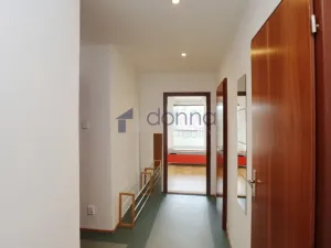 Pronájem bytu 3+1, Praha, Na Šťáhlavce, 78 m2