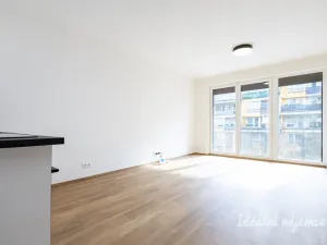 Pronájem bytu 1+kk, Praha, Gerstelova, 35 m2
