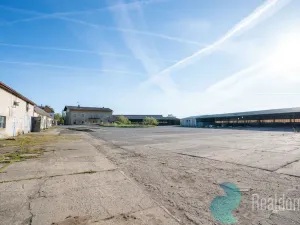 Prodej výrobních prostor, Chotětov, Husovo náměstí, 3000 m2