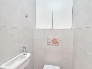 Pronájem kanceláře, Praha - Smíchov, U Demartinky, 191 m2