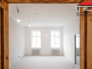 Prodej kanceláře, Frýdek-Místek, Zámecké nám., 74 m2