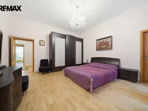 Prodej obchodního prostoru, Karlovy Vary, Moravská, 160 m2