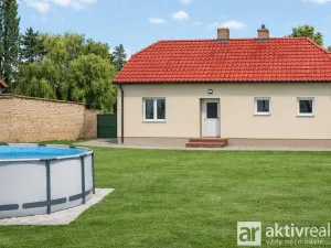 Prodej rodinného domu, Pesvice, 200 m2