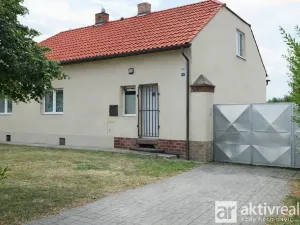 Prodej rodinného domu, Pesvice, 200 m2