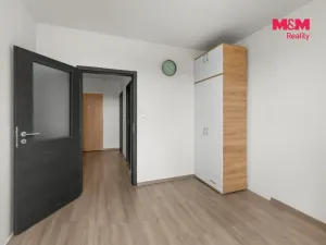 Pronájem bytu 2+kk, Klecany, V Honech, 43 m2