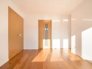 Prodej rodinného domu, Praha - Libuš, V Hrobech, 279 m2