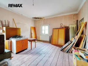 Prodej rodinného domu, Úterý, 677 m2