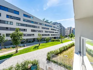 Pronájem bytu 2+kk, Praha - Karlín, U Mlýnského kanálu, 58 m2