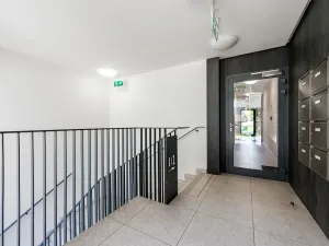 Pronájem bytu 2+kk, Praha - Karlín, U Mlýnského kanálu, 58 m2