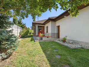 Prodej rodinného domu, Velké Bílovice, Morávky, 177 m2