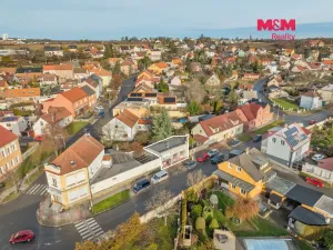 Prodej obchodního prostoru, Kladno - Švermov, Velvarská, 87 m2