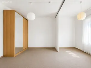 Pronájem bytu 2+1, Bělá pod Bezdězem, Masarykovo náměstí, 90 m2