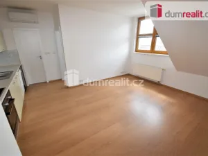 Pronájem bytu 2+kk, Praha - Krč, Na Dvorcích, 41 m2