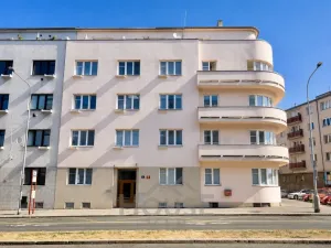 Prodej bytu 1+kk, Praha - Podolí, Dvorecké náměstí, 31 m2