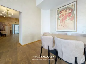 Pronájem restaurace, Ivančice, Tesařovo náměstí, 2319 m2