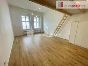 Pronájem bytu 1+kk, Praha - Smíchov, Na Valentince, 42 m2