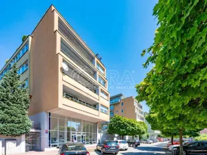 Pronájem bytu 1+kk, Praha - Troja, Vřesová, 34 m2