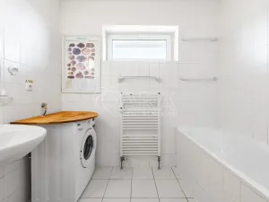 Pronájem bytu 1+kk, Praha - Troja, Vřesová, 34 m2