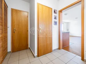 Pronájem bytu 1+kk, Praha - Troja, Vřesová, 34 m2