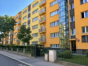 Prodej bytu 2+kk, Praha - Holešovice, U městských domů, 49 m2