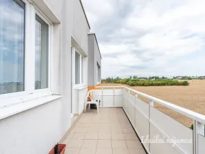 Pronájem bytu 1+kk, Praha - Kyje, Farkašova, 32 m2