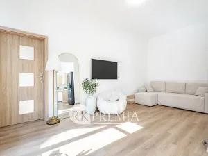 Pronájem bytu 2+1, Teplice, 28. října, 55 m2