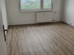 Pronájem bytu 2+1, Chomutov, Bezručova, 61 m2