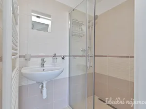 Pronájem bytu 2+kk, Brno - Slatina, Kobylnická, 34 m2