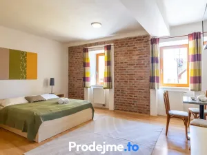 Prodej ubytování, Znojmo, Horní Česká, 1593 m2