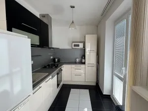 Pronájem bytu 2+1, Hradec Králové, třída SNP, 55 m2