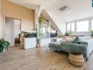 Prodej bytu 2+kk, Praha - Strašnice, Černokostelecká, 70 m2