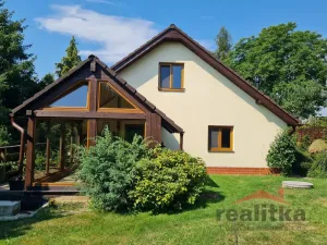 Prodej rodinného domu, Opava - Zlatníky, 6. května, 161 m2