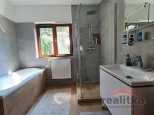 Prodej rodinného domu, Opava - Zlatníky, 6. května, 161 m2