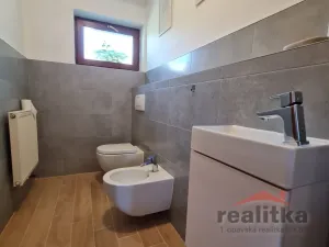 Prodej rodinného domu, Opava - Zlatníky, 6. května, 161 m2