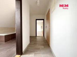 Pronájem bytu 2+kk, Bzenec, náměstí Svobody, 51 m2