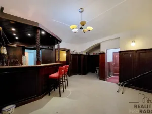 Pronájem obchodního prostoru, Praha, Petřínská, 135 m2
