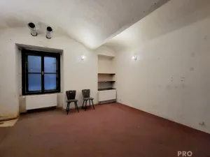 Pronájem obchodního prostoru, Praha, Petřínská, 135 m2