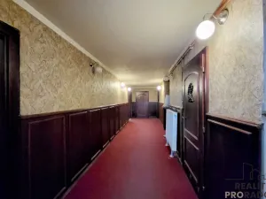 Pronájem obchodního prostoru, Praha, Petřínská, 135 m2