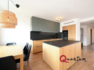 Pronájem bytu 3+kk, Praha - Žižkov, Květinková, 78 m2