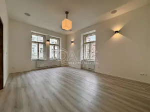 Pronájem bytu 2+1, Praha - Vinohrady, Vocelova, 83 m2
