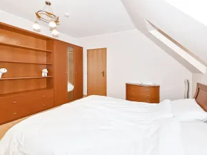 Prodej rodinného domu, Karlovy Vary, Slovenská, 147 m2
