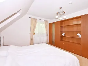 Prodej rodinného domu, Karlovy Vary, Slovenská, 162 m2